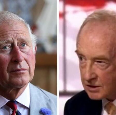 La fureur de Nicholas Witchell a vu le prince Charles `` se venger exactement '' de la BBC pendant la dispute
