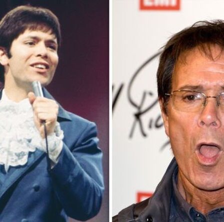 Cliff Richard `` privé de la victoire de l'Eurovision par le truquage du vote '' alors que la chanson est forcée à la deuxième place