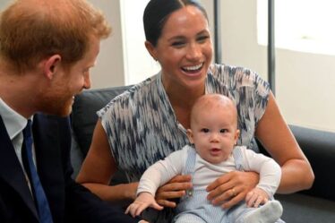 Roi Archie!  Les fans de Meghan et Harry célèbrent alors que la collecte de fonds d'anniversaire atteint 2 millions de livres sterling