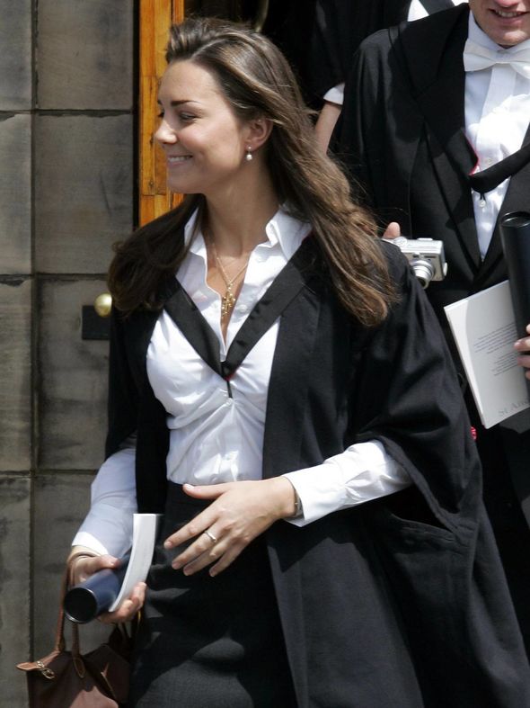 Kate a rencontré son futur mari en tant qu'étudiant à l'Université St Andrews en Écosse 