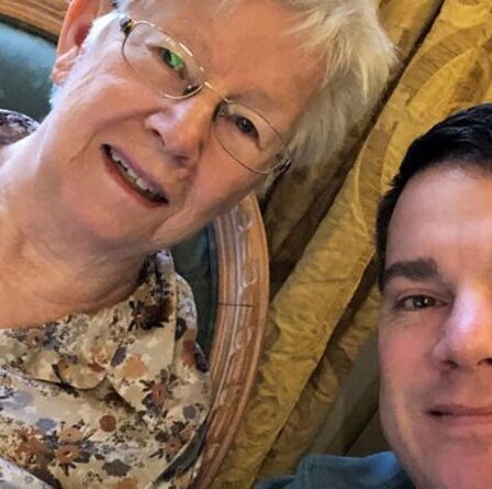 Le sort de son fils alors que les factures de la maison de soins pour une mère atteinte de démence coûtent 5000 £ par mois