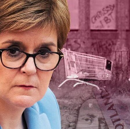 Sturgeon a averti que le pacte visant à garantir le vote d'Indy était un `` désastre '' pour l'économie ravagée par Covid en Écosse