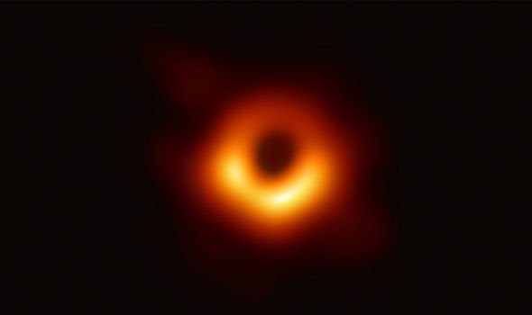 Image du trou noir: la première image d'un trou noir jamais prise en 2019