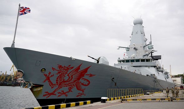 HMS Dragon: un personnel de sécurité russe a affirmé que le pays avait poussé le HMS Dragon hors de ses eaux