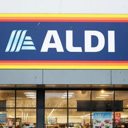 Aldi apporte un changement majeur dans l'emballage du pain, des chips et des biscuits - voici ce qu'il faut savoir