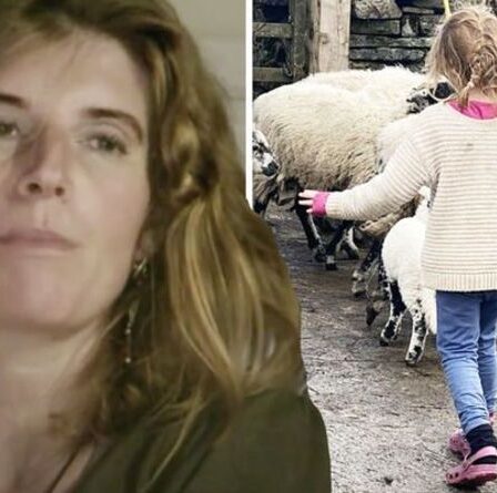 Amanda Owen, de notre Yorkshire Farm, appelle le personnel de sa fille au milieu des plaintes de `` personnel d'élevage ''