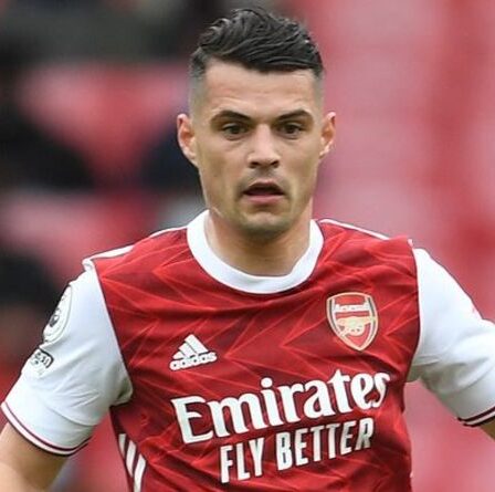 Arsenal cible les étoiles du milieu de terrain pour remplacer Granit Xhaka lié à l'AS Roma