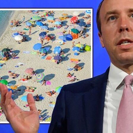 Avertissement de vacances sur la liste orange: 30000 visites à domicile effectuées en une SEMAINE pour vérifier que les Britanniques s'isolent