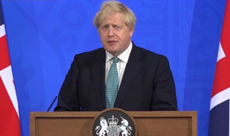 Boris Johnson a exhorté `` l'esprit de prudence '' à s'appliquer aux voyages à l'étranger au milieu de la variante indienne