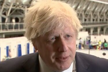 Boris Johnson ne parvient pas à exclure les verrouillages locaux de coronavirus `` Nous ferons savoir aux gens ''