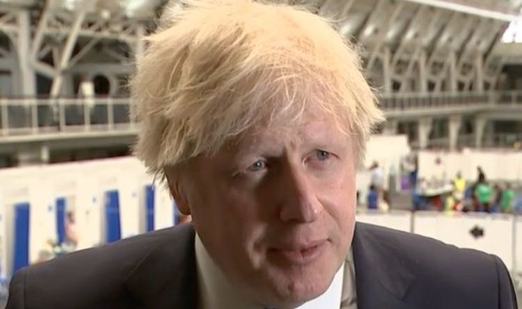 Boris Johnson ne parvient pas à exclure les verrouillages locaux de coronavirus `` Nous ferons savoir aux gens ''