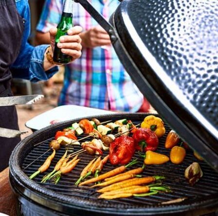 Comment nettoyer un barbecue - conseils simples pour un barbecue prêt pour les jours fériés