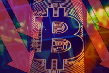 Crise des prix du Bitcoin: les crypto-monnaies plongent - Ethereum et Doge subissent d'énormes pertes