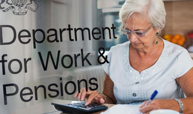 DWP exhorte les Britanniques à l'âge de la retraite à vérifier s'ils sont éligibles à une aide au coût de la vie