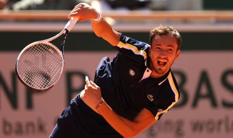 Daniil Medvedev envisage de détrôner `` Big Three '' avec le triomphe de Roland-Garros
