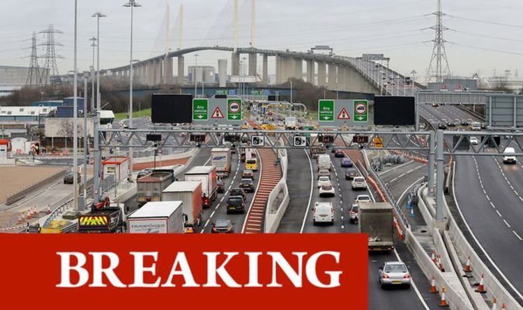 Dartford Crossing et Severn Bridge se ferment tous les deux alors que la Grande-Bretagne est battue par des vents violents