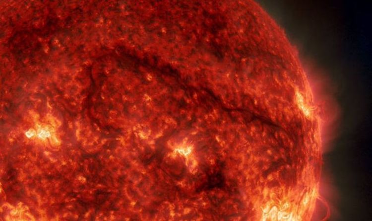 Des taches solaires commencent à se former sur le Soleil alors que la NASA le remarque