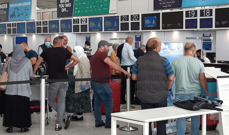 Des touristes britanniques se sont détournés du vol de Ryanair vers l'Irlande à cause des tests de Covid