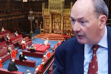 Effondrement du Parlement!  La Chambre des lords menacée d'extinction - Peer émet un avertissement inquiétant