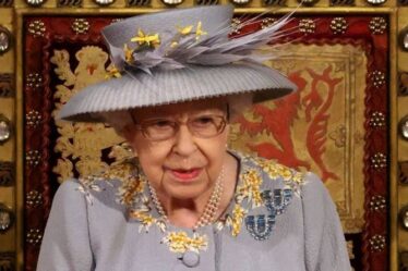 Fini les attaques télévisées!  La reine a exhorté à REFUSER l'approbation des apparitions du prince Harry