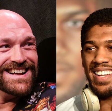 Furious Anthony Joshua et Tyson Fury se font exploser dans une rangée de médias sociaux classée X