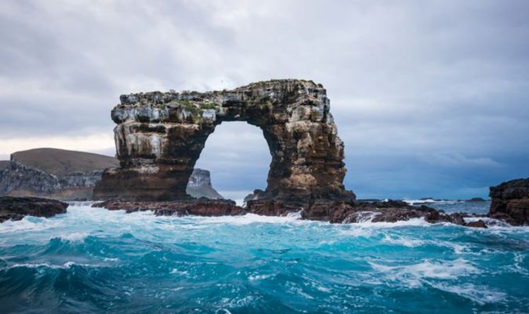 L'Arche de Darwin s'effondre dans l'océan au large des îles Galapagos