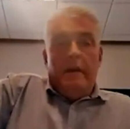 La BBC a demandé à faire face à une enquête sur les frais de licence télévisée après le rapport de Martin Bashir