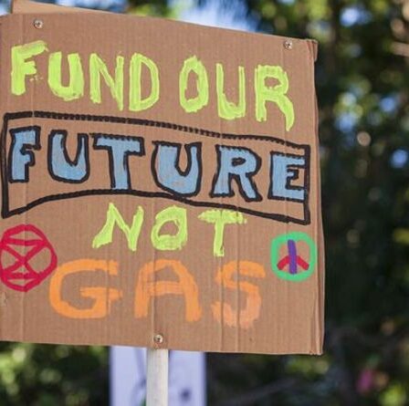 La Grande-Bretagne devrait diriger le monde dans la lutte contre le changement climatique, déclare Liam Fox