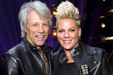 La chanteuse Pink reçoit le Icon Award de son idole Bon Jovi