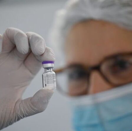 La crise des vaccins en Allemagne comme `` des milliers '' de tentatives `` frauduleuses '' pour sauter la file d'attente