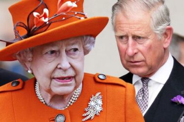 La famille royale doit faire preuve de `` volonté d'être flexible '' pour éviter que le public ne se retourne contre la monarchie