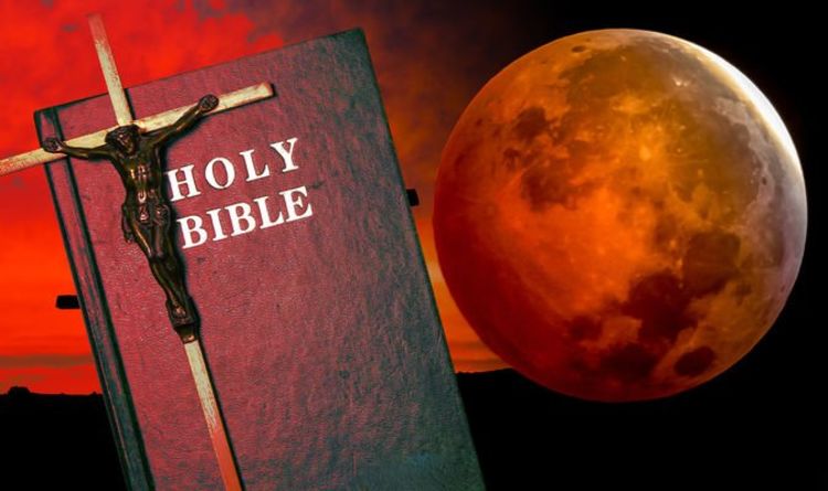 La prophétie de la lune de sang dans la Bible révélée comme `` la lune est devenue rouge sang '' et `` les étoiles sont tombées sur Terre ''