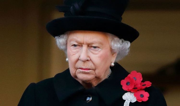 La reine a refusé de s'asseoir avec Martin Bashir après la mort de la princesse Diana