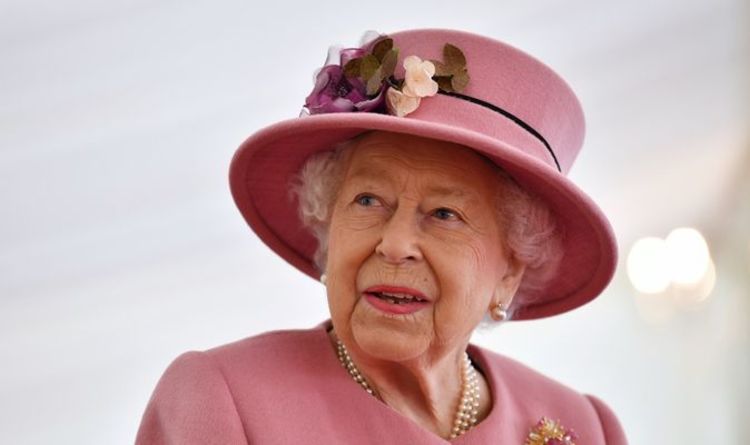 La reine a trouvé l'interview sincère du prince Harry `` blessante '' - William `` aussi furieux '', selon une source