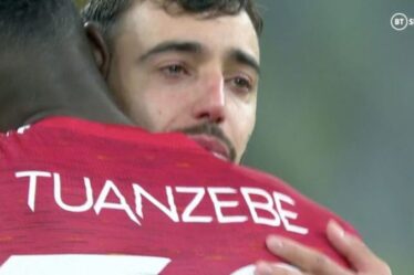 La star de Man Utd, Bruno Fernandes, en larmes après la victoire de Villarreal en Ligue Europa aux tirs au but