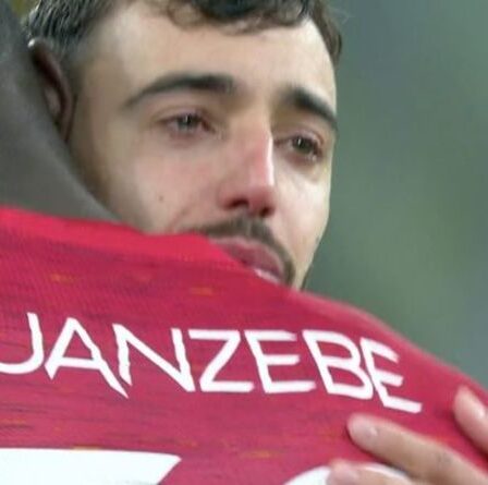 La star de Man Utd, Bruno Fernandes, en larmes après la victoire de Villarreal en Ligue Europa aux tirs au but