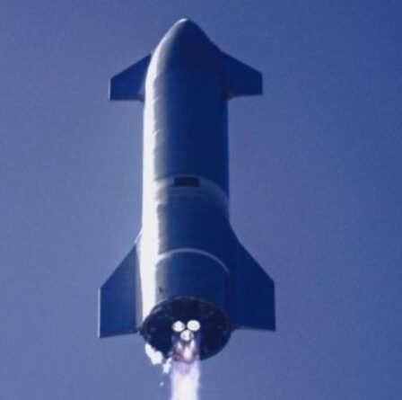 Lancement du vaisseau spatial: SpaceX présente les plans du premier vol orbital du vaisseau spatial