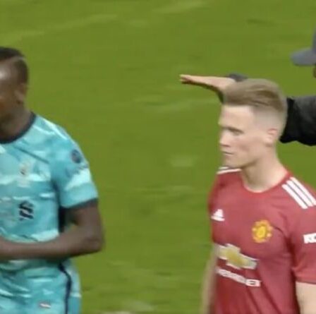 L'as de Liverpool Sadio Mane critiqué pour la fureur de Jurgen Klopp après la victoire de Man Utd - `` Irrespectueux ''