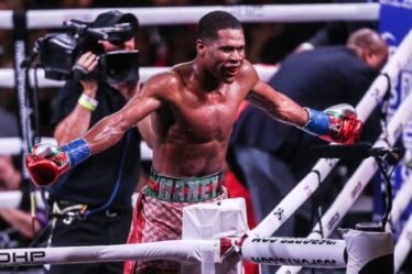Le champion des poids légers Devin Haney prédit une `` fusillade '' avec Jorge Linares lors d'un affrontement pour le titre WBC