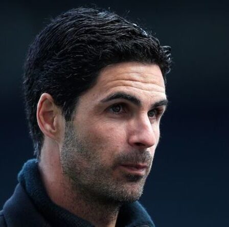 Le patron d'Arsenal, Mikel Arteta, pourrait gérer Barcelone `` un jour '' dans l'incertitude de Ronald Koeman