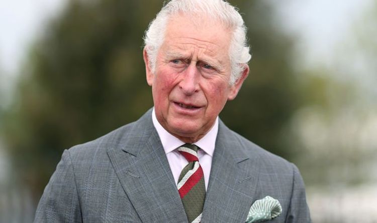 Le prince Charles `` bouleversé et en difficulté '' après une nouvelle attaque de Harry - Expert en langage corporel