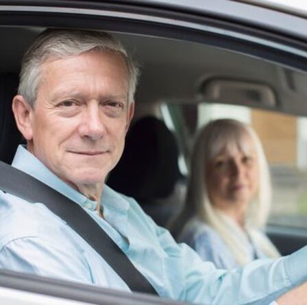 Les conducteurs plus âgés risquent davantage de commettre des erreurs de sécurité routière `` dangereuses '' que les jeunes automobilistes