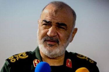 Les missiles effrayants du commandant iranien se vantent alors qu'il attise les tensions avec Israël au sujet de la Palestine