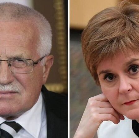 Les plans de change d'Esturgeon déchirés par un homme qui a contribué à l'éclatement de la Tchécoslovaquie