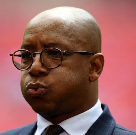 L'icône d'Arsenal Ian Wright envoie Stan Kroenke à peine voilé creuser alors que Leicester remporte la finale de la FA Cup