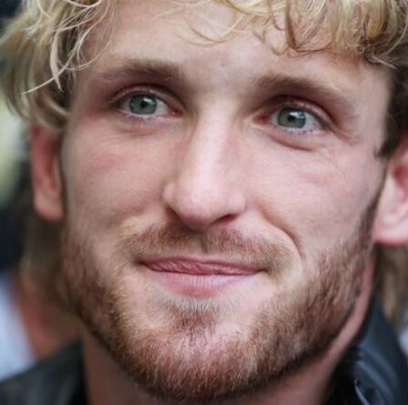 Logan Paul explique la nouvelle difficulté dans le combat de Floyd Mayweather et jure de concourir en MMA