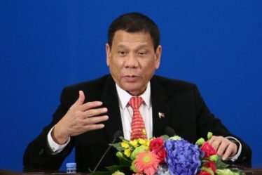 Mer de Chine méridionale: Duterte des Philippines impose un bâillon sur le différend maritime de Pékin
