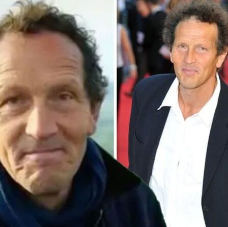 Monty Don: l'hôte de Gardeners 'World réagit alors que le téléspectateur rejette l'allégation de jardinage de la star de la BBC
