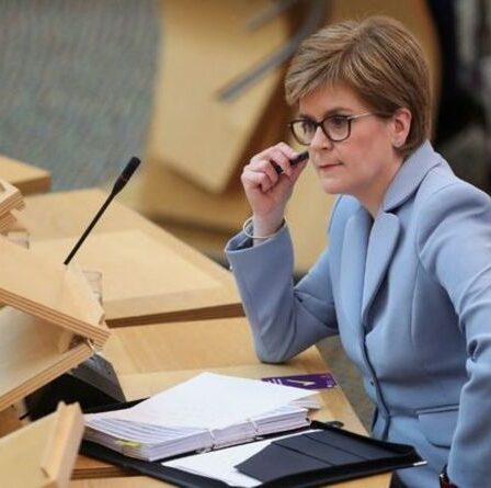Nicola Sturgeon accusé d'avoir `` enfreint la loi '' dans le `` plus grand scandale de l'ère de la dévolution ''