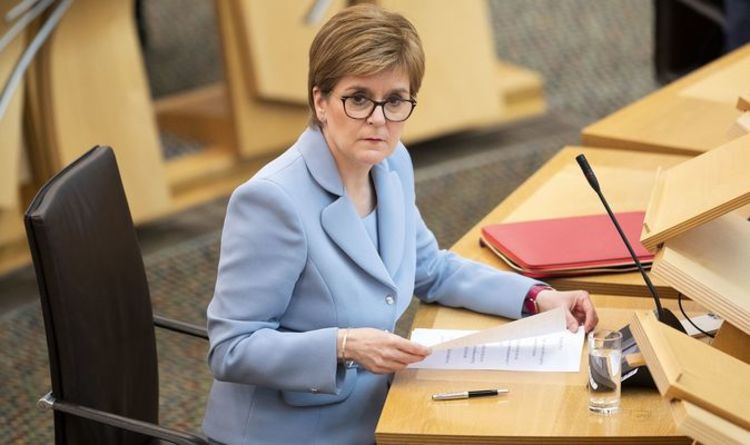`` Nous payons des impôts plus élevés mais dans une pire position '' Nicola Sturgeon et le bilan du SNP détruits